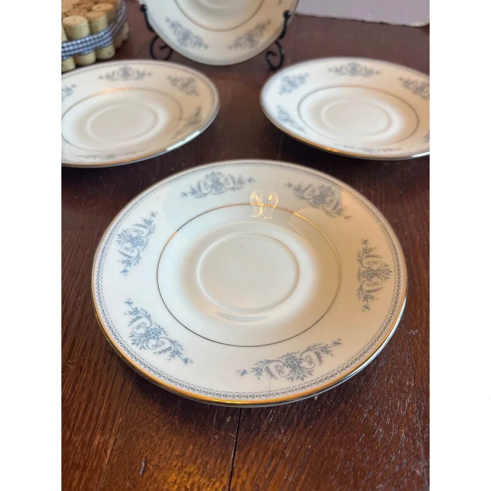 Oxford Bone China Bryn‎ Mawr Saucers Set of 4 Blue Floral Gold Trim Made in USA